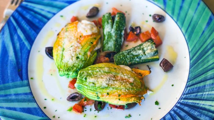 Fiori di zucca ripieni di ricotta