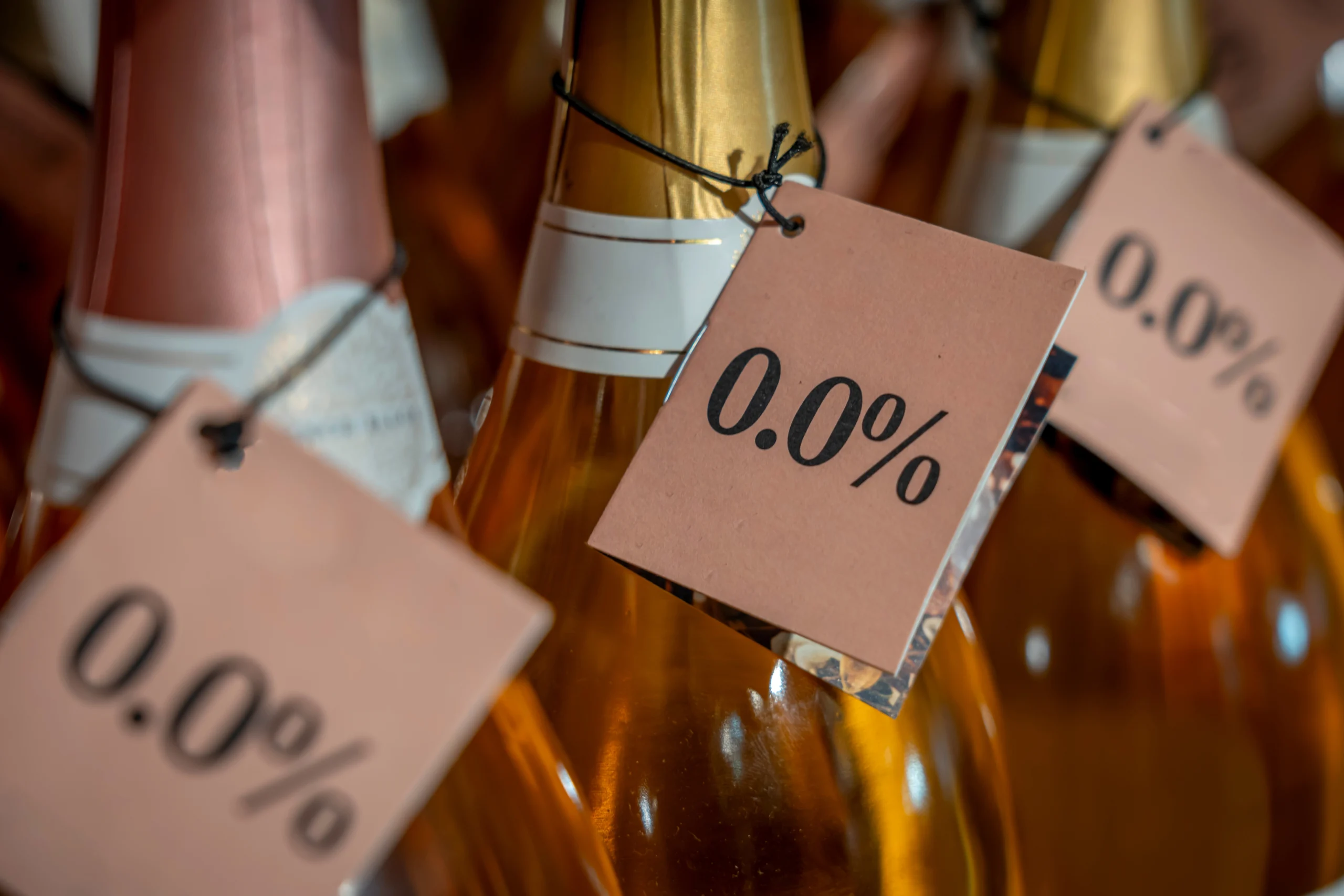 Rosso, bianco e rosato. Le sfumature del vino senza alcol