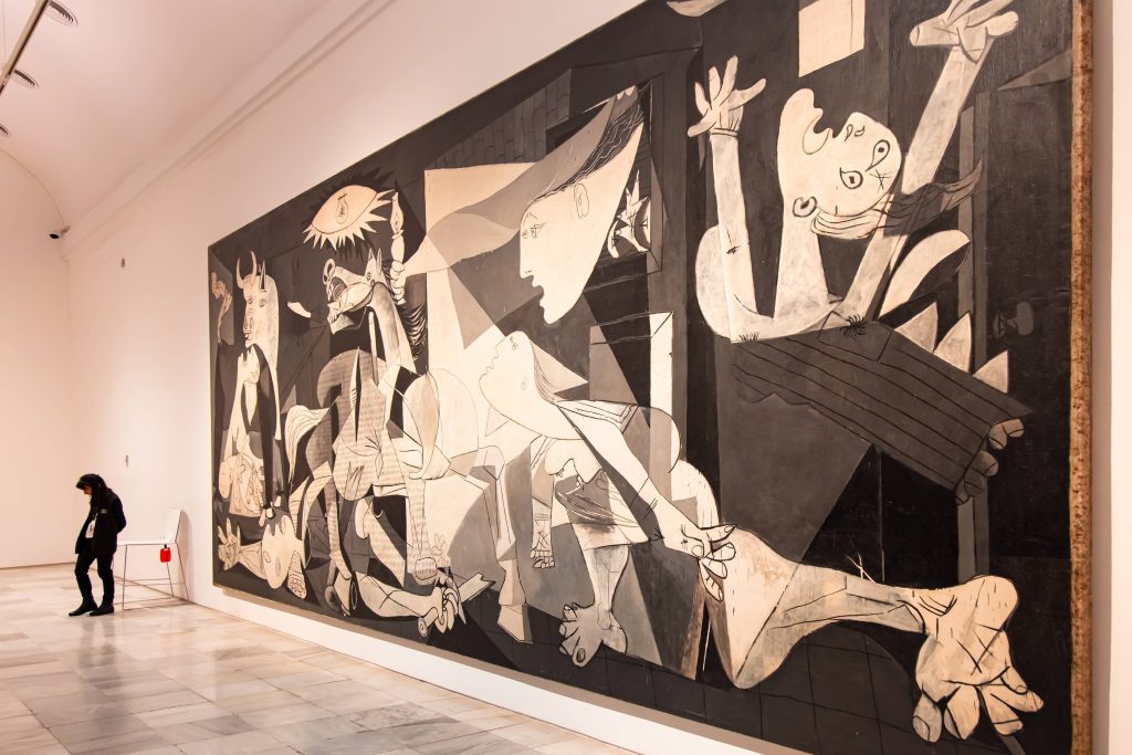 Dipinti da vedere, tra qui Guernica di Picasso