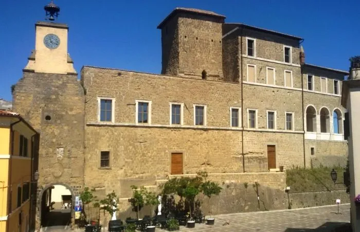 Palazzo Farnese Ischia di castro