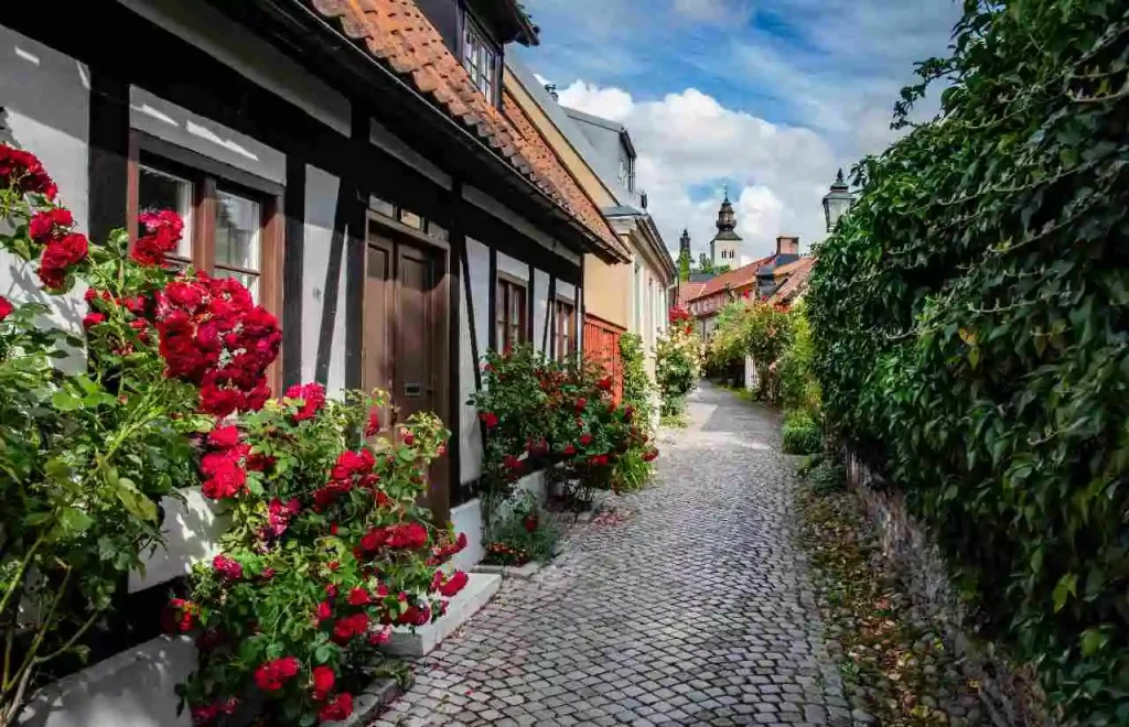 le vie di Visby e la Svezia hanno ispirato i luoghi dei film dello Studio Ghibli