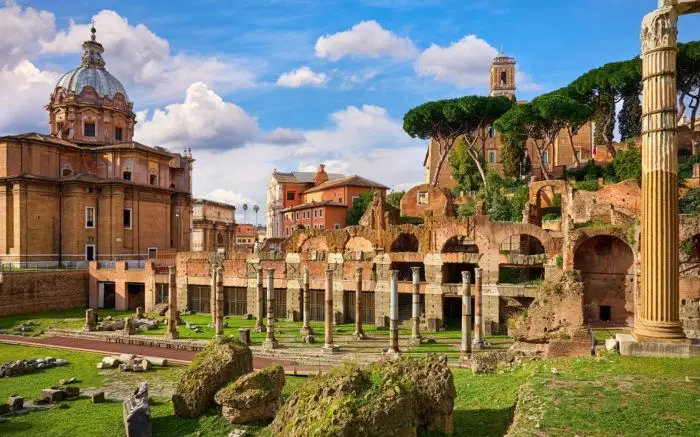 Il Foro Romano è tra i musei gratis aperti il 25 aprile 2025