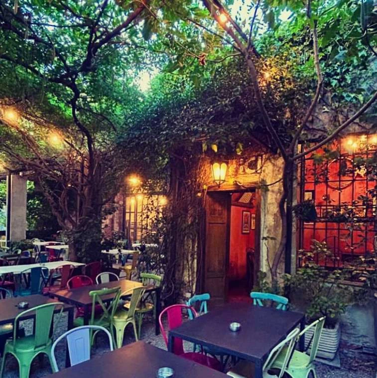 Fonderie Milanesi è tra i locali a Milano con giardino