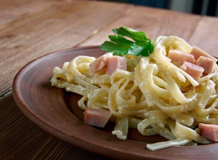 I primi piatti romani dimenticati - Pasta alla papalina