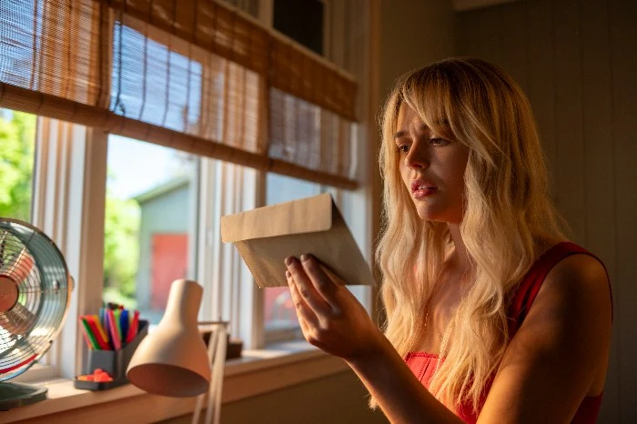 La protagonista de "L'estate dei segreti perduti" Emily Alyn Lind