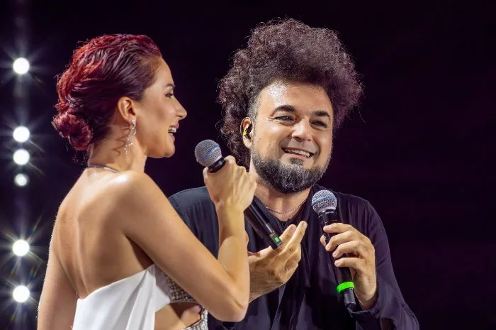 Andrea Delogu conduce la serata