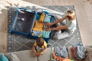 Cosa mettere in valigia quando si viaggia con i bambini?