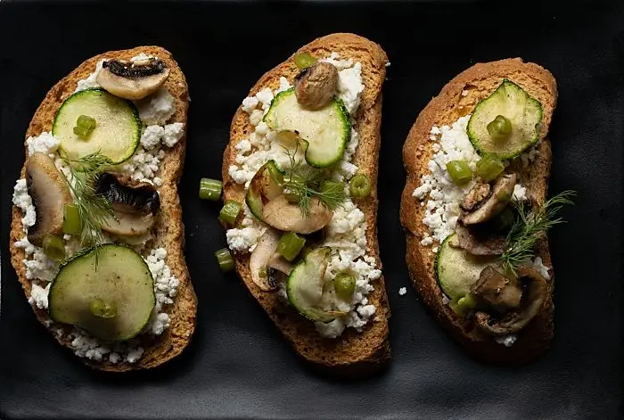 frisella bruschetta montana