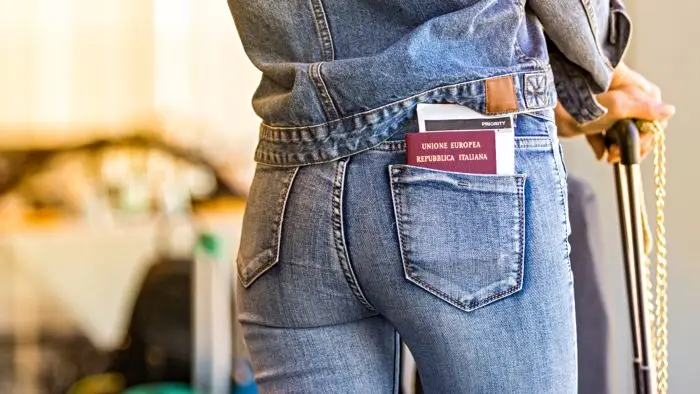 carta identità passaporto documenti in aeroporto voli nazionali e area schengen