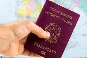 Voli, stop all'obbligo di mostrare carta d'identità e passaporto all'imbarco
