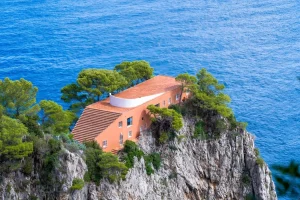 Maurizio Cattelan a Casa Malaparte: Fear of Painting