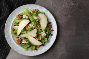 Insalate con la frutta, tre proposte originali per l'estate