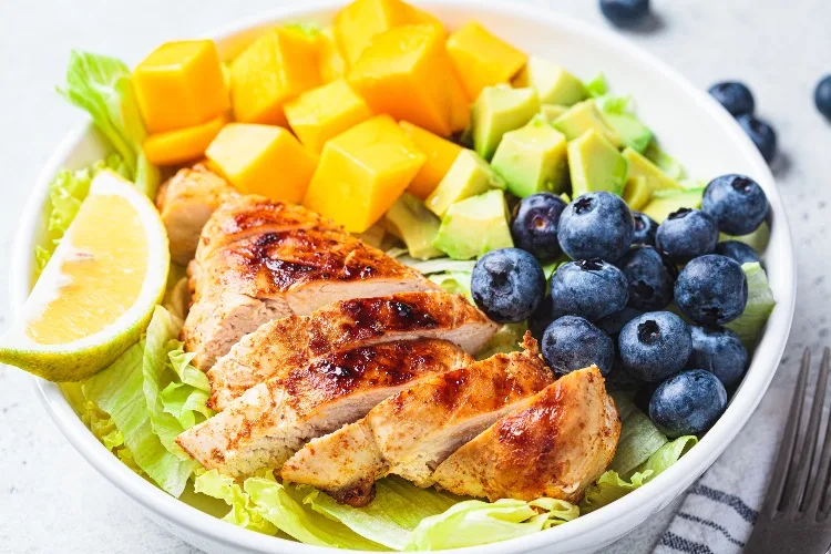 Insalate con la frutta