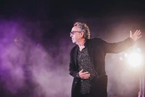 Tim Burton presenta "Mercoledì 2" a Roma