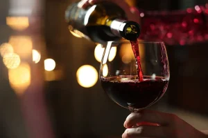 A ciascun vino il suo bicchiere: i calici perfetti per i rossi, i bianchi e i vini da dessert