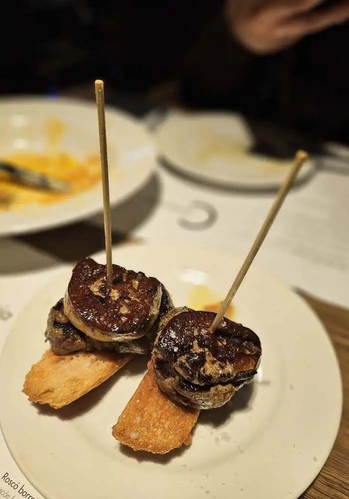 Ternasco-tapas_shutterstock_by_yunkang123