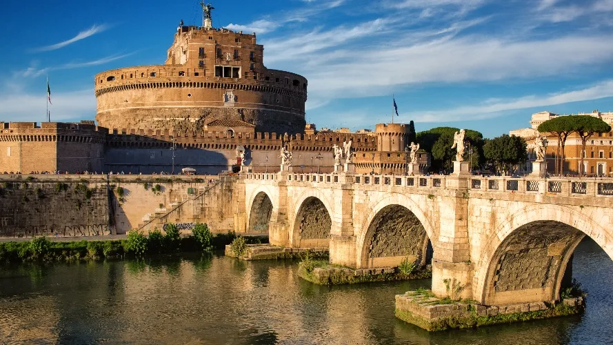 Tra i ponti più famosi di Roma c'è Ponte Sant'Angelo