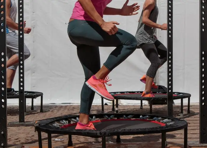 Cos'è il jumping fitness - trampolini elastici