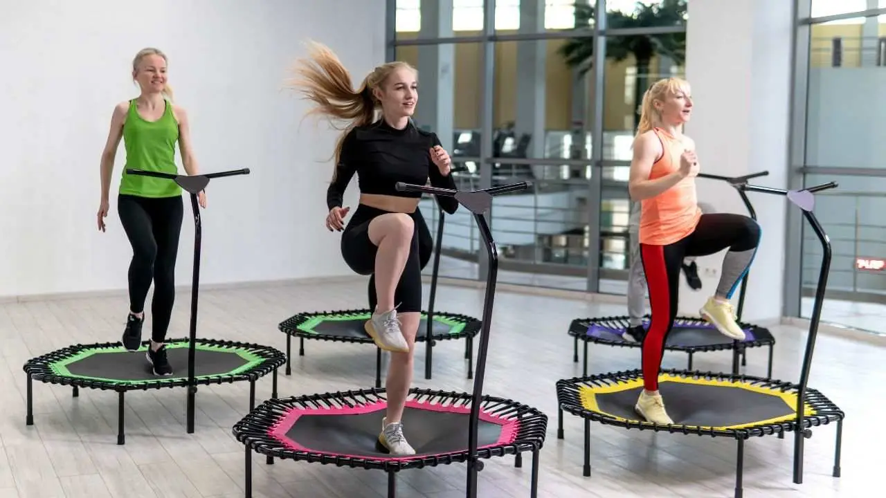 Cos'è il jumping fitness - una lezione tipo