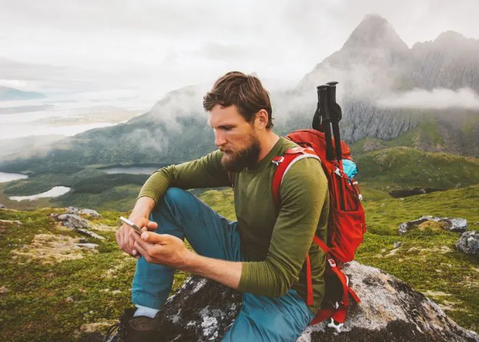 Sicurezza in montagna con GeoResQ su smartphone