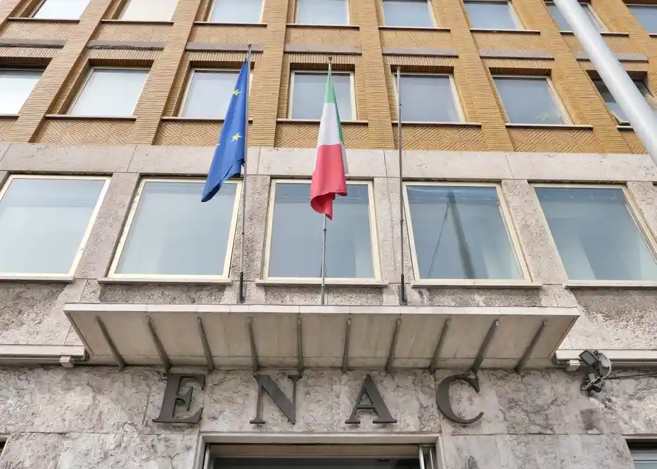 Stop ai documenti di identità al gate - sede ENAC