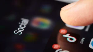 TikTok Pro è la nuova versione dell'app che trasforma il coinvolgimento in beneficenza