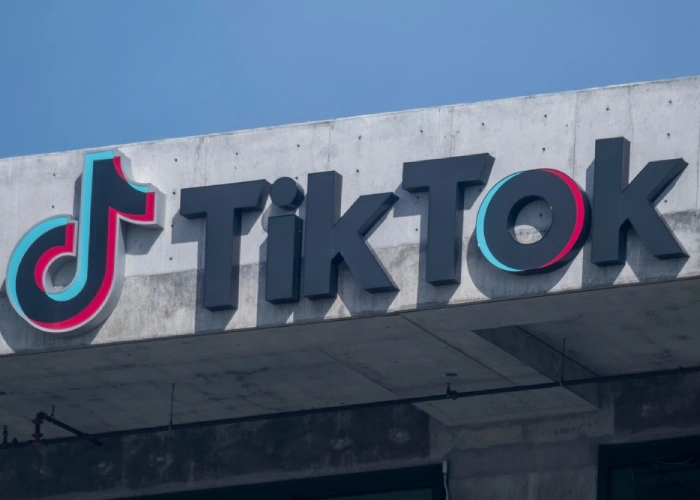 TikTok Pro - un'insegna di TikTok