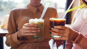 Cold brew coffee, la bevanda di tendenza in questa estate 2025