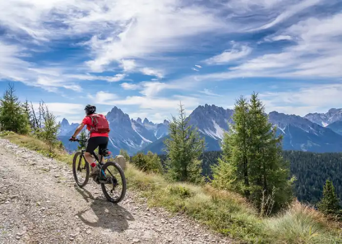 Sport in montagna d'estate - Mountain Bike