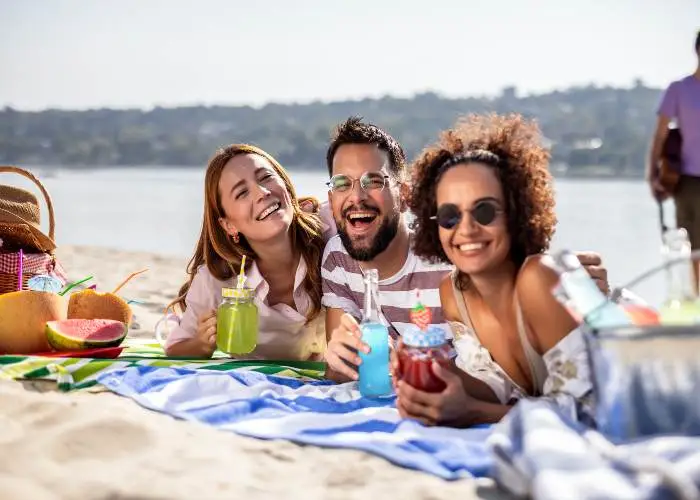 Ragazzi in spiaggia