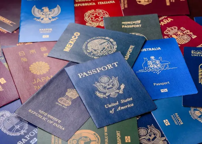 Vari passaporti