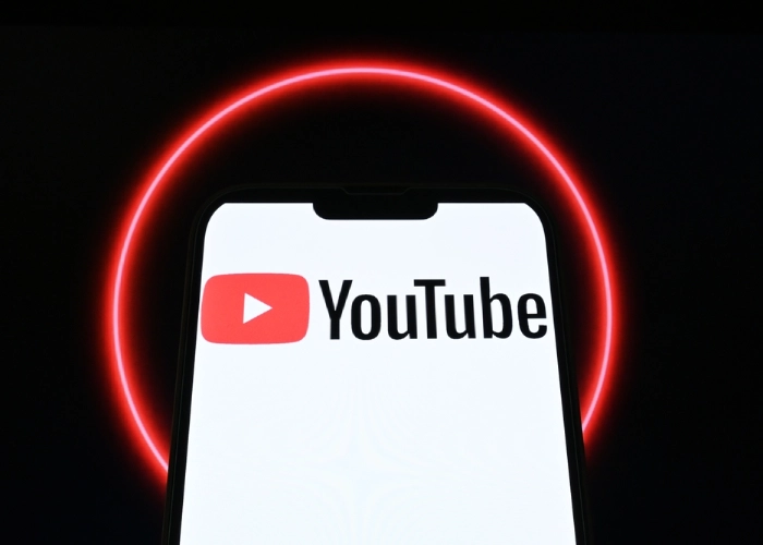 app YouTube su smartphone