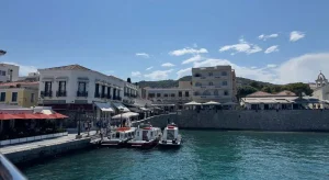 Spetses: l’isola greca tra storia, mare cristallino e relax