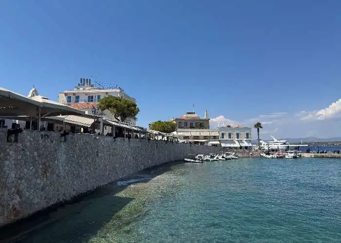 Spetses traghetti