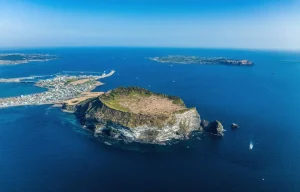 Quest’isola è come le Hawaii e la tratta aerea per arrivarci e la più trafficata al mondo