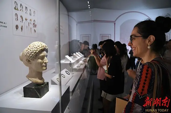 She Walks in Beauty - Women of the Han Dynasty and the Roman Empire roma 2025