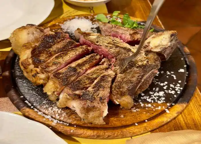 Una bistecca alla fiorentina
