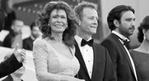 Sophia Loren, la bellezza disegnata con la luce: la mostra da non perdere
