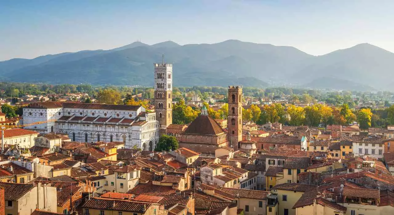 Lucca attraverso la Ciclopedonale Puccini