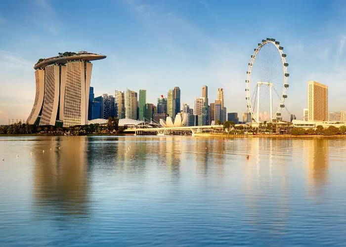 Un panorama urbano di Singapore
