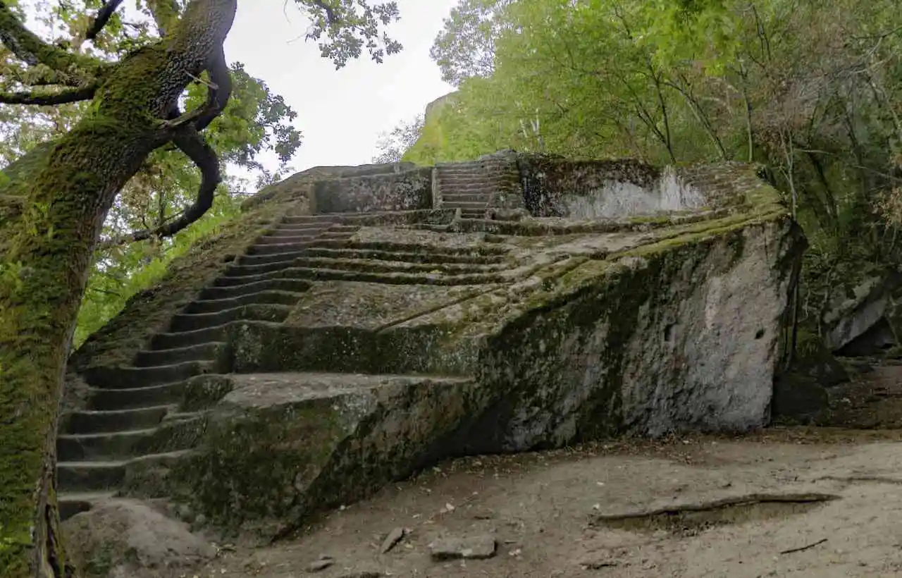 Piramide Etrusca Bomarzo