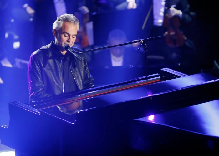 Un'esibizione di Andrea Bocelli
