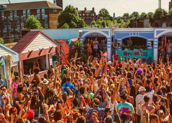 Morning Gloryville, Londra