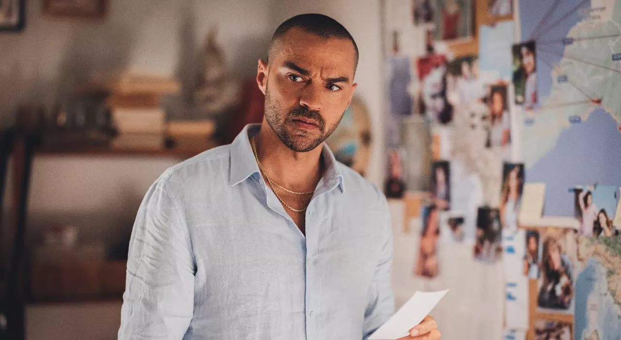 Jesse Williams in Hotel Costiera