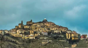 Anzi, il borgo lucano che ha dato i natali a Miss Italia 2025: cosa vedere e perché visitarlo
