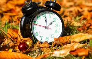 Quando cambia l'ora a ottobre 2025? Torna l'orario solare