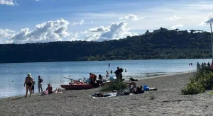 Un giro in Kayak sul Lago di Albano: sospesi tra acqua e cielo