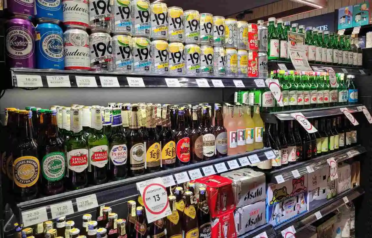 Birre in vendita in un supermercato