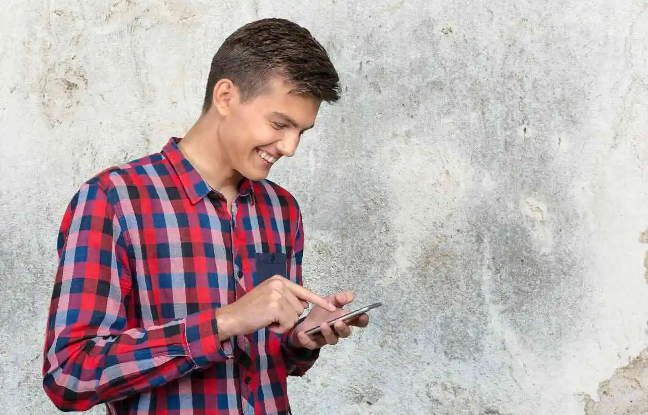 Il Great Lock-In è la nuova tendenza social. Foto di fabrikasimf per freepik