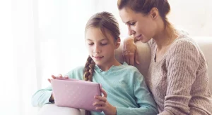 FOMO nei bambini: la nuova ansia sociale che preoccupa i genitori